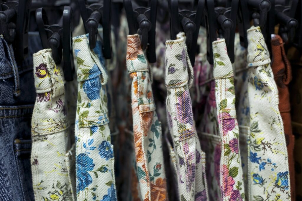 Row of hanged floral Print Short